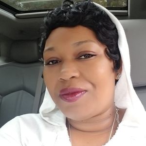 Meet your Posher, Latasha